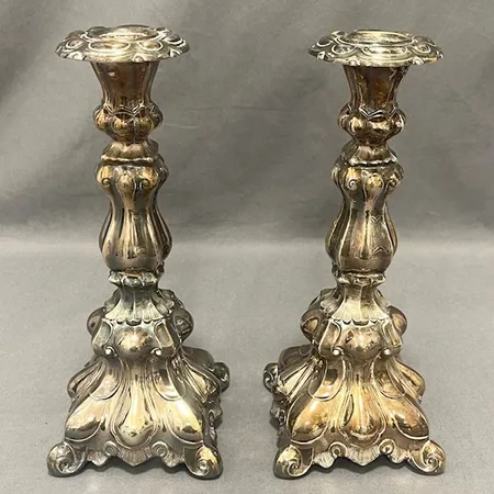 Par Ljusstakar, rokokostil, höjd ca 24cm, fylld botten, Silver 830/1000. Vikt: 1252,6 g