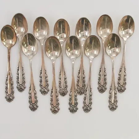 12 Kaffeskedar, 12cm, tillhörande schatull, 830/1000 silver, 159,1g Vikt: 159,1 g