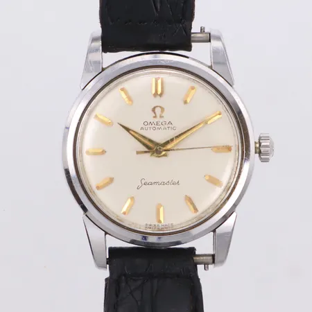 Damur Omega Seamaster, Automatic, Ø30,5mm, stål, ser nr 18523029, cal 571, boettnr 2991, 1950-60-tal, repigt plastglas, sliten lysmassa, läderband med slitage, ej original, inga tillbehör