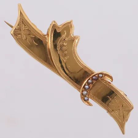 Brosch 40x12mm, pärlor, mönsterdekor, repor, 18K Vikt: 1,9 g