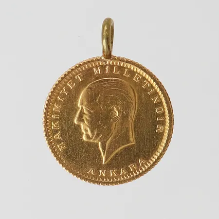 Hänge/mynt Ataturk, Ø14,5mm, 1923, med ögla i oädel metall 22K. Vikt: 1,9 g