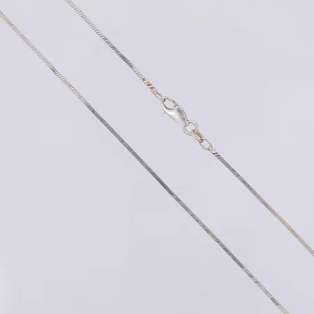 Kedja, kantig Ormlänk, 43cm, bredd 1,2mm, ojämn, 925/1000 silver Vikt: 6,9 g