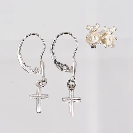 2 par Örhängen, silver 925/1000 Vikt: 1,9 g