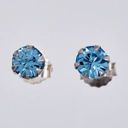 Ett par örhängen med blå sten, Ø ca5mm, 925/1000, silver Vikt: 0,6 g