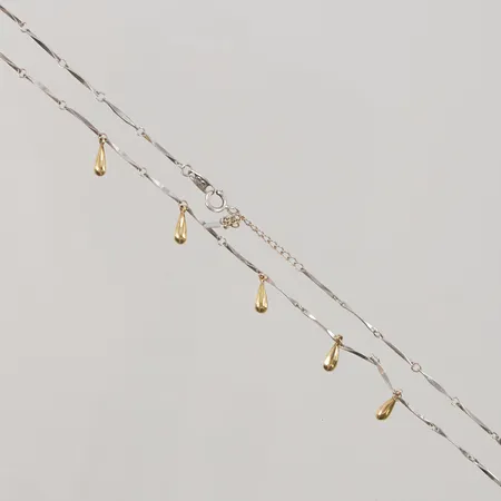 Collier, 43,5cm, vitguld med detaljer i gulguld, 18K, 3,9g.