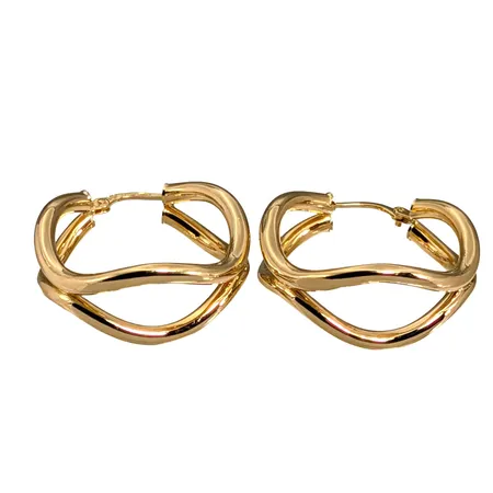 Örhängen Creoler, 18K guld, större modell, UnoAerre, storlek 25x26 mm, tjocklek 4,7 - 10,5 mm, en liten intryckning, för övrigt i fint skick Vikt: 4,5 g