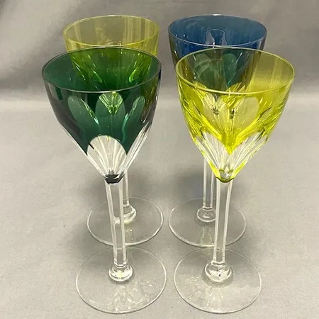 Fyra vinglas, Val Saint Lambert, Belgien, höjd 19cm.