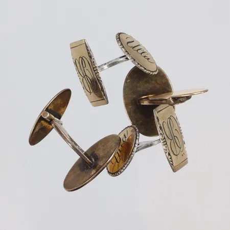 2st par Manschettknappar, gravyr silver 830/1000 Vikt: 14,7 g