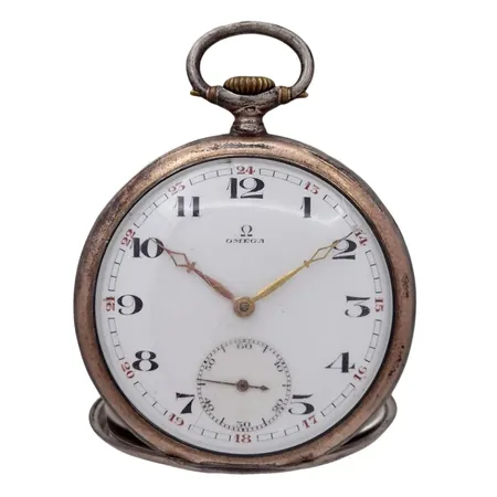 Fickur Omega, silver 800/1000, Ø51 mm, manuell - fungerar, boettnummer 7748353, verknummer 6967613, skadad boett, bruksmärken, spricka i glas, 87,1g Vikt: 87,1 g