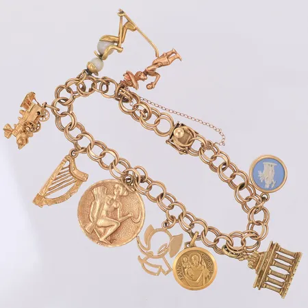 Armband, Bismarck, 19cm, 9 berlocker varav 6st 14K, defekta länkar, 10K Vikt: 42,2 g