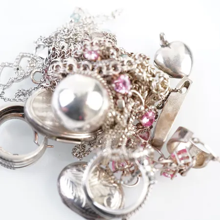 Div silver smycken. Vikt: 102,9 g