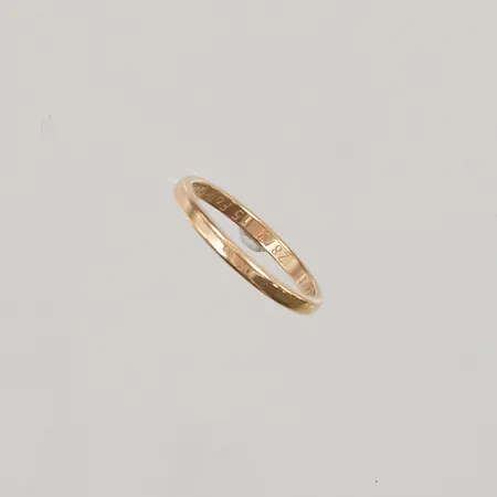 Ring, slät, Ø16, bredd: 2mm, gravyr, 18K, 2,0g.