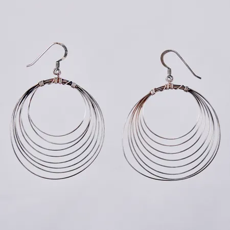 Ett par örhängen, längd: ca 5,5cm, Ø ca 38x42mm, GHA, 925/1000 Silver Vikt: 2,9 g