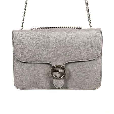 Väska, Gucci, Interlocking G, numrerad 510303 527066, grått präglat kalvskinn, kromat monogrambeslag och kedja, två fack invändigt samt en dragkedjeförsedd ficka, ca 20x28x5cm, kvitto 2019, England, bruksslitage, repor, invändigt fläckar.   med repor och missfärgningar utvändigt och invändigt, kvitto samt dustbag.