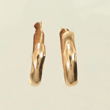 Ett par örhängen creoler, Ø20mm, bredd 4mm, buckliga, defekta, 14K Vikt: 1,1 g