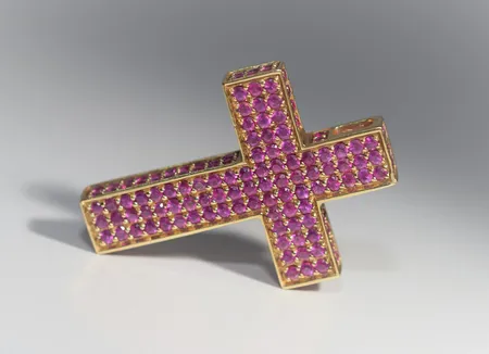 Vackert kors med rubiner 18K HEG 23,8 gr L 4,7 x 3,4 cm Vikt: 23,8 g