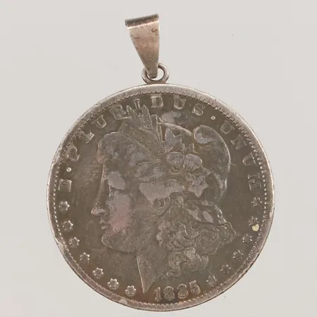 Hänge, Morgan Dollar, längd inklusive öglan 50mm, bredd: 38mm, 900/1000 silver, 26,9g.
