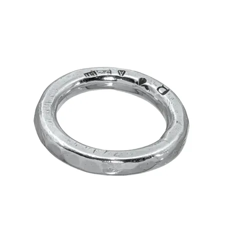 Ring, silver 925/1000, Ø18,0 mm, bredd 4 mm, hamrad dekor, något svag tillverkarstämpel (BF), Åhus 2009 Vikt: 8,6 g