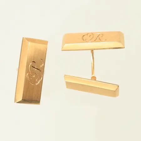 Ett par manschettknappar, 20x9,5mm, ALTON, gravyr, 18K Vikt: 7,9 g