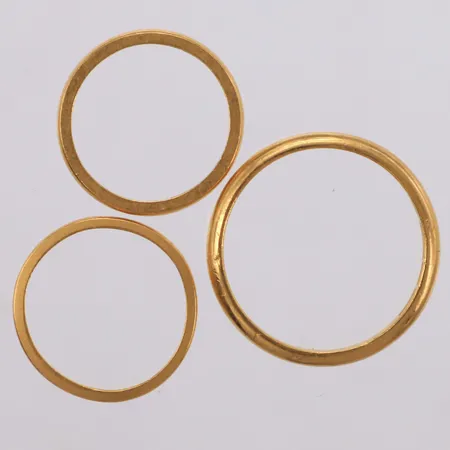 3 Ringar, gravyr,  23K  Vikt: 12 g