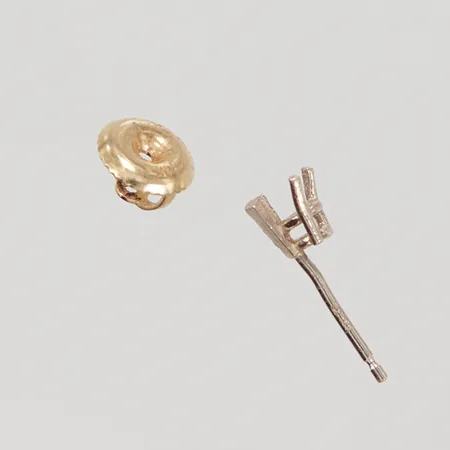 2 guldbitar, 14K Vikt: 0,4 g