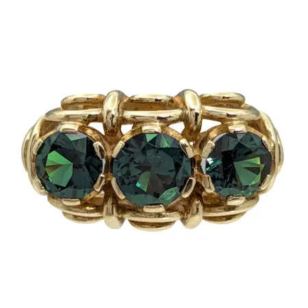 Ring, 14K guld, gröna Spineller, Ø18,0 mm, bredd 2-10 mm, fint skick, stenar utan anmärkning Vikt: 5,4 g