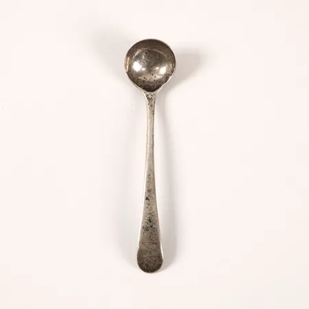 Sked med crest, England, längd ca 10cm, slitage, silver. Vikt: 10,1 g