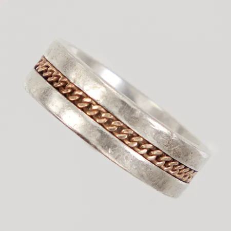 Ring, stl 16¾, bredd 6,3mm, förgylld kedjedekor, GHA, 925/1000 silver, Vikt: 6,2 g