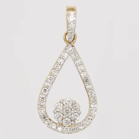 Hänge med diamanter 7 x ca. 0,01ct & 34 x ca. 0,005, höjd inkl. ögla: 18mm, bredd: 8mm, GHA, 18K guld Vikt: 0,7 g