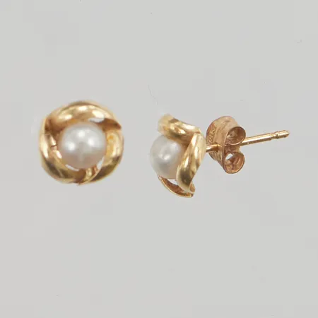 Örhängen, odlade sötvattenpärlor, Ø7,9mm, stift, 18K, 1,0g.