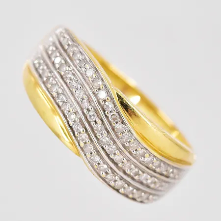 Ring, diamanter 0,25ctv enligt gravyr, stl 19, GHA, 18K Vikt: 5,4 g