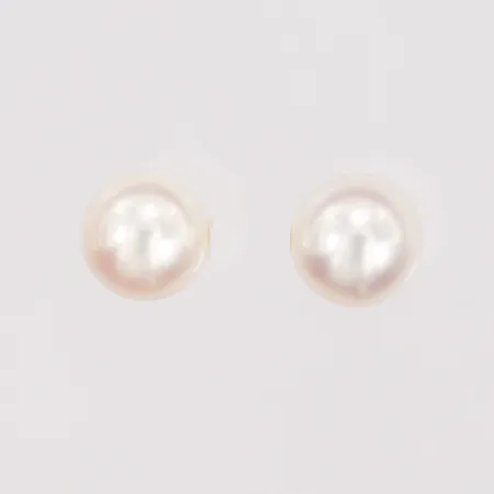 Ett par örhängen med odlade saltvattenspärlor Ø6mm, 14K Vikt: 1,2 g