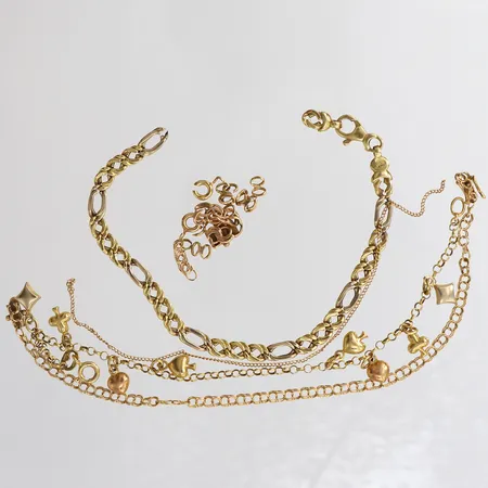 Guldskrot, skeva, defekta, 18K Vikt: 16,2 g