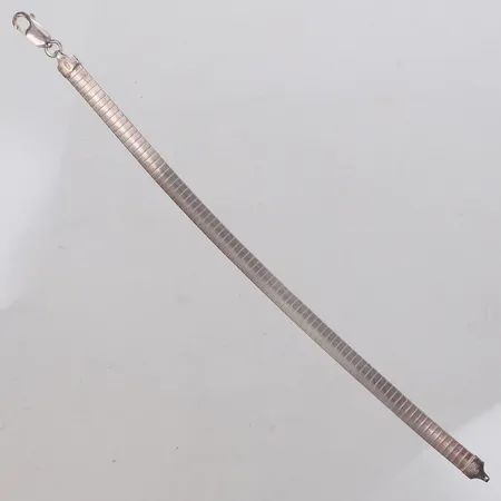 Armband, längd 19cm, bredd 6mm, 925/1000 silver Vikt: 11,5 g