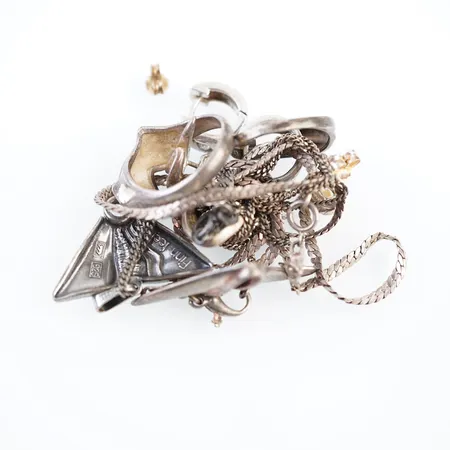 Diverse silversmycken Vikt: 35 g