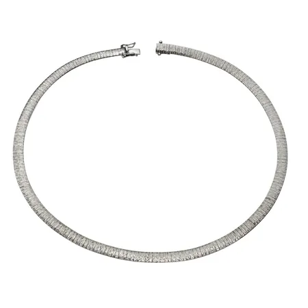Collier, mönstrad modell, silver 830/1000, längd 42,5 cm, bredd 6 mm, svensk kontroll/importstämpel Vikt: 27,5 g
