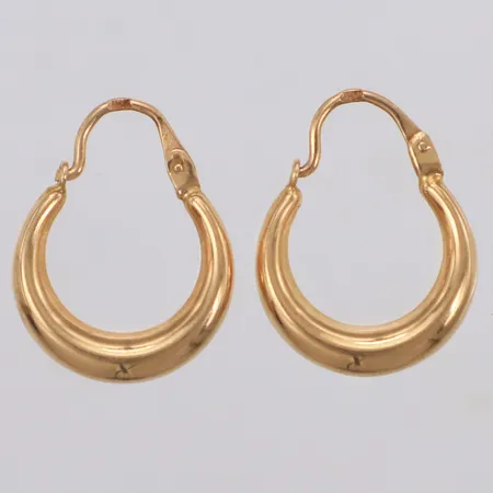 Ett par örhängen, creoler, ca 15mm, bredd 3,4mm, repor, 18K Vikt: 1,5 g