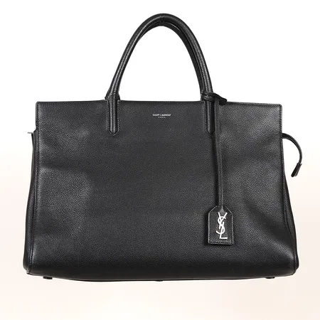 Väska, Yves Saint Laurent, Cabas Rive Gauche, numrerad 574108Y0319, svart präglat läder, invändigt två fack varav ett med dragkedja, axelrem, ca 23x35x15cm, dustbag, kvitto 2019, ställvis hårt bruksslitage, nötta kanter, invändigt fläckar.  Skickas med postpaket.