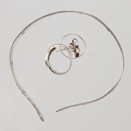 Udda örhänge + 2 Ringar + 1 Armring, skadad/defekt, Silver 830-925/1000 Vikt: 18,9 g