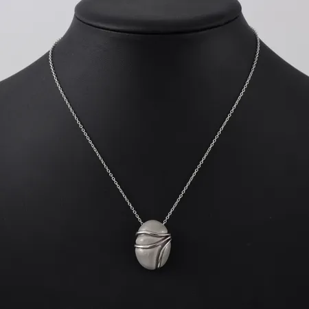 Collier Royal Copenhagen längd ca 40 cm, hängets höjd ca 25 mm, silver. Vikt: 10,6 g