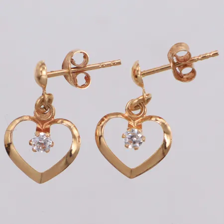 Ett par örhängen, hjärtan med vita stenar, 15mm, 18K Vikt: 0,7 g