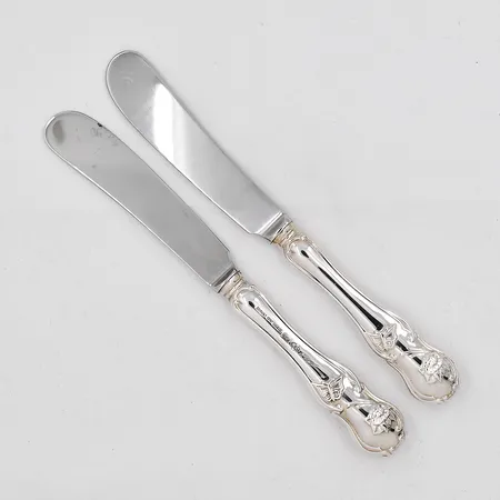 2 Smörknivar, modell Meya Lerible, Mema, Fyrklövern, längd 17,3cm, stålblad, silver 925/1000 Vikt: 102,4 g