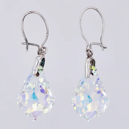 Ett par örhängen med stenar, längd: ca 3,2cm, bredd: ca 11mm, 925/1000 silver Bruttovikt 2g Vikt: 2 g