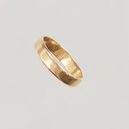 Ring, slät, Ø21, bredd: 4,7mm, gravyr, Guldfynd, 18K, 4,5g.