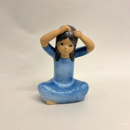 Figurin, Thailändska, Lisa Larson, Gustavsberg, K-studion, höjd 28cm, 20x12cm, signerad undertill Skickas med postpaket.