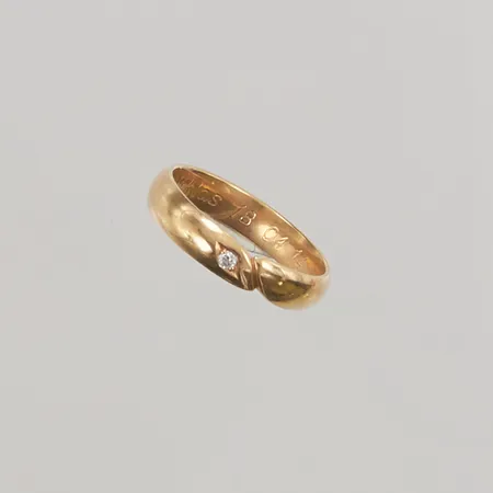 Ring, Ø17, bredd: 4mm, gravyr, 18K, 3,7g.