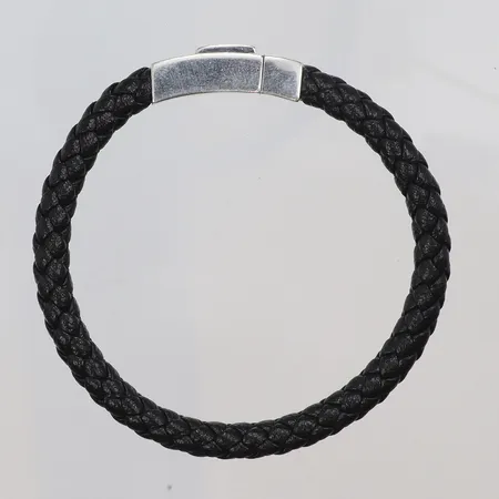 Armband, Efva Attling Leather Brace, 19,5cm, bredd 6-7mm, läder och silver 925/1000 Bruttovikt: 11,4g Vikt: 11,4 g