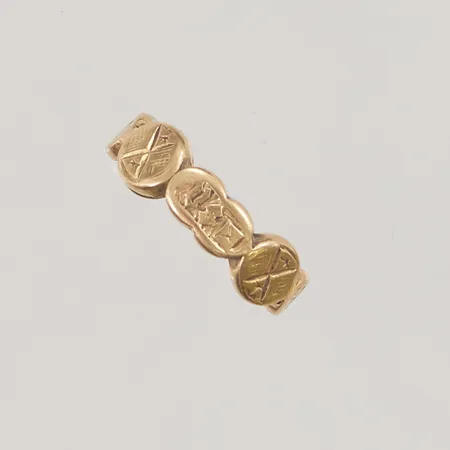 Ring, Ø18¼, bredd: 6,3mm, gravyr, 18K, 6,8g.