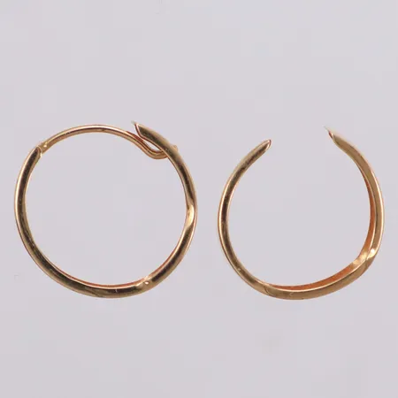 Ett par Örhängen, defekta, 18K Vikt: 0,6 g