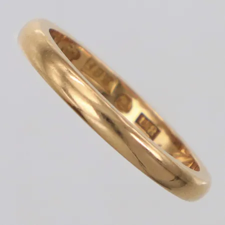 Ring stl 17¼, bredd 2,3mm, gravyr, 18K Vikt: 3,6 g